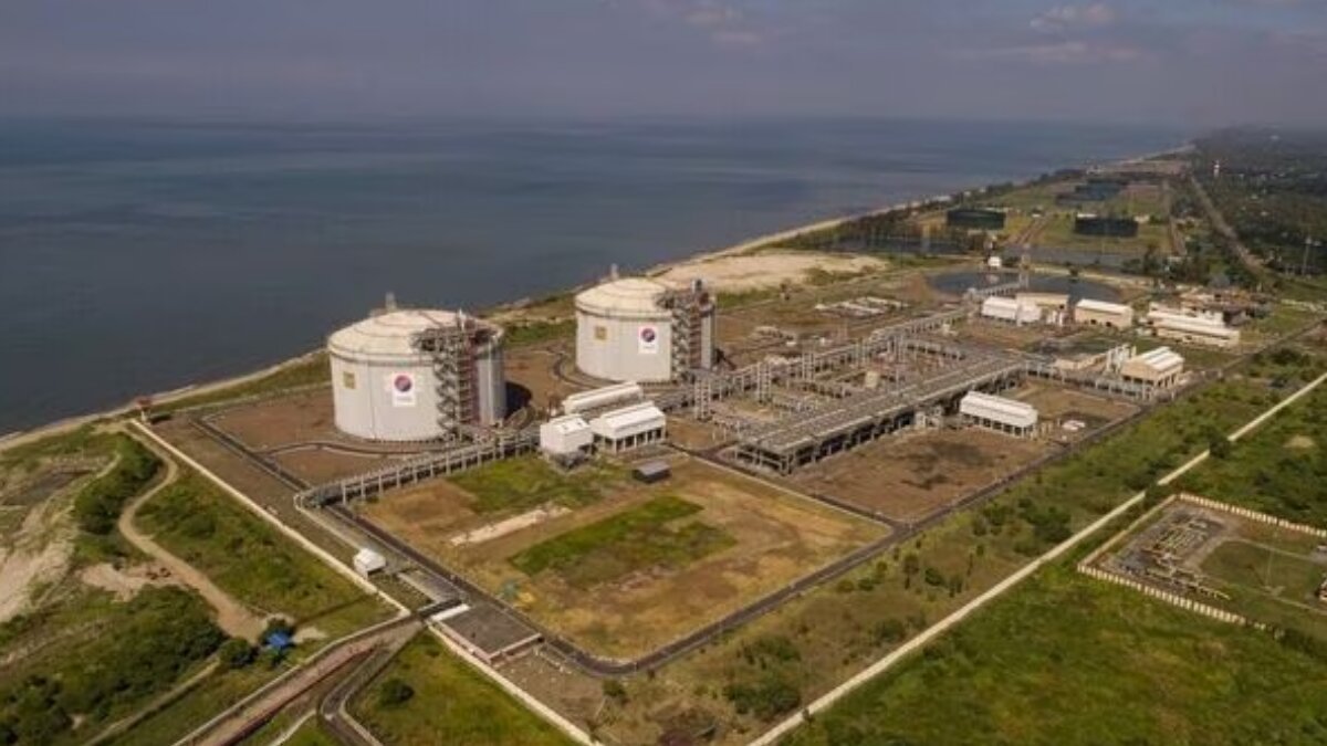 Gas stocks gains momentum in India; LNG deal with Qatar, Petronet soars by 4%