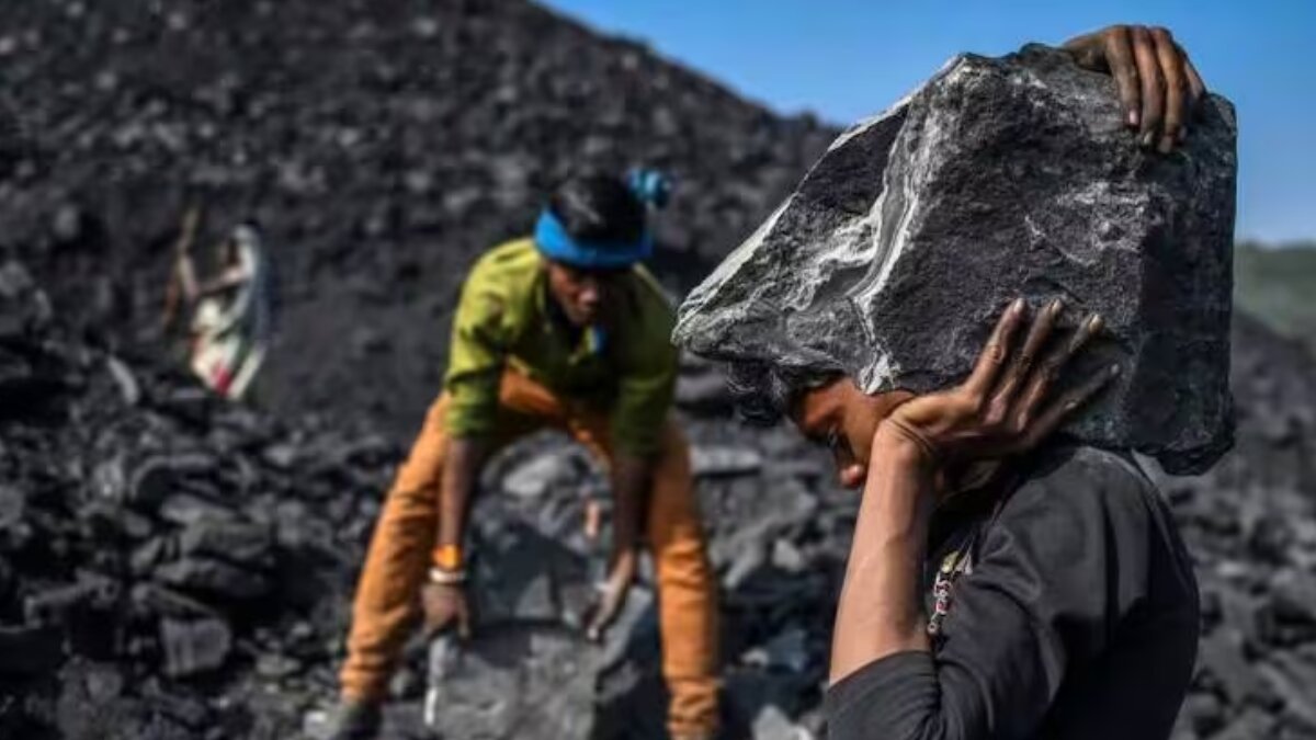 Imports of coal for blending fall by approx. 37% between April and January