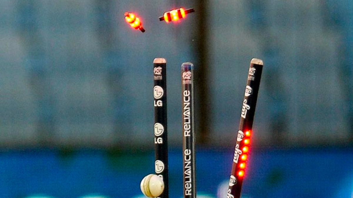 What is the price of wickets used in IPL?