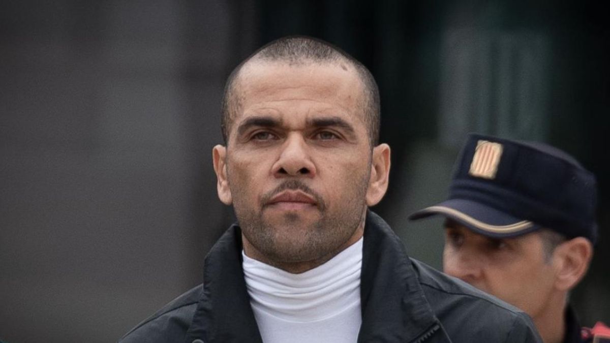 Dani Alves finally released from jail after paying €1m bail following rape conviction