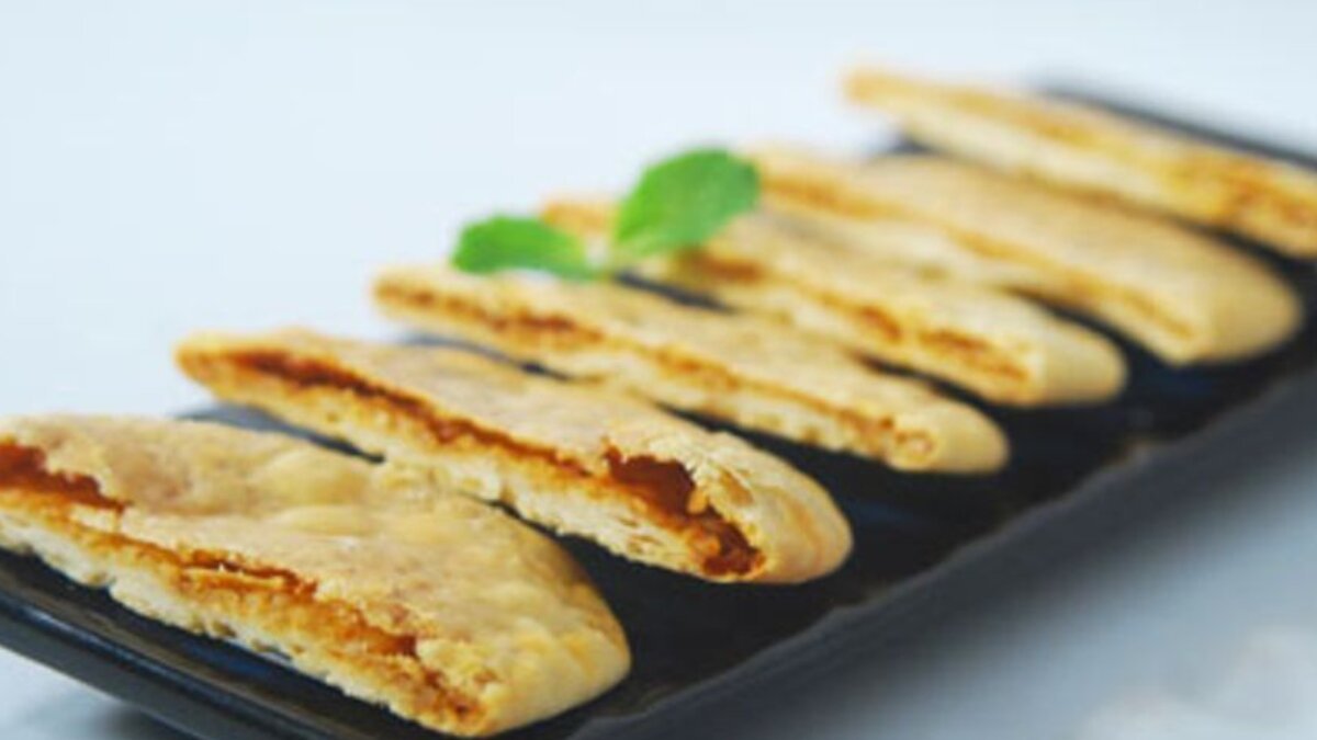 Switch to a healthier snack option: Ultimate recipe for Baked Kachoris