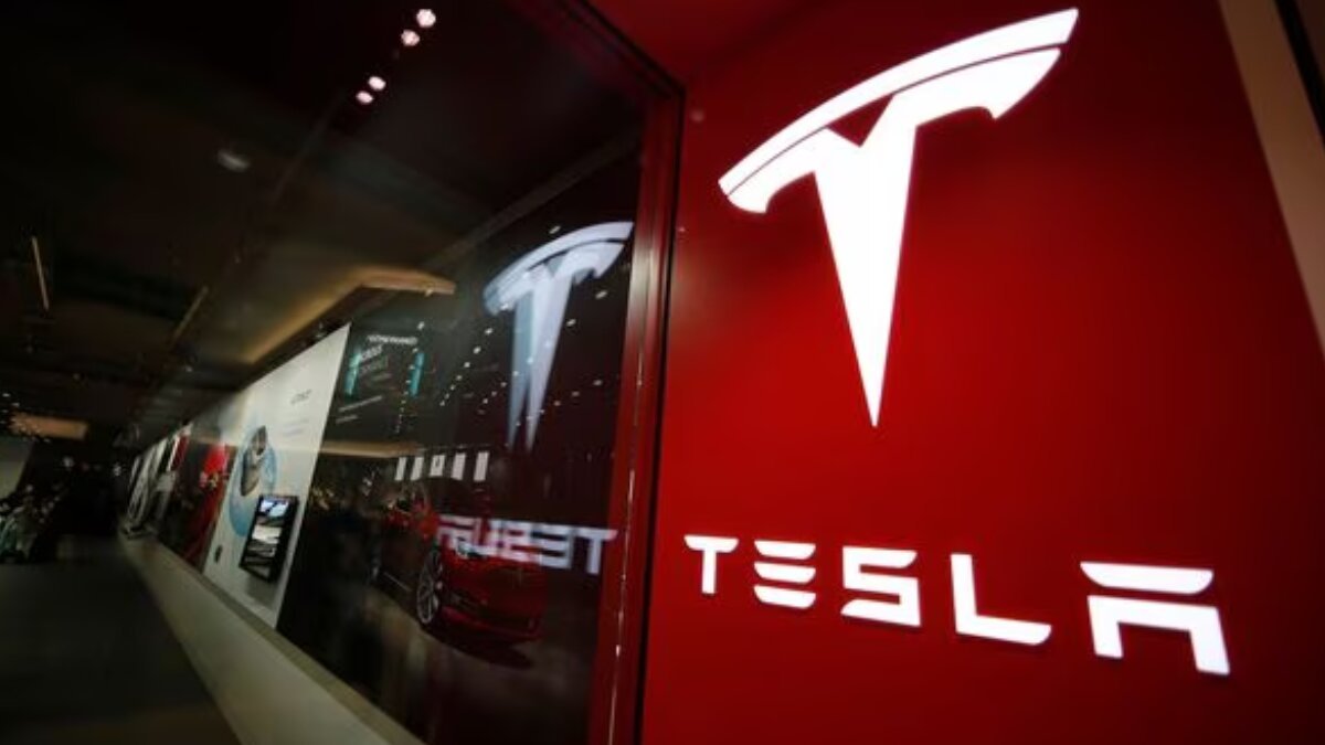 Tesla resolves lawsuit over the autopilot software mishap, shares fell by 30% YTD