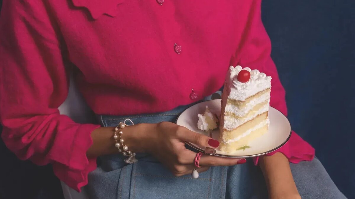 Avoid these 7 foods to keep early signs of ageing at bay