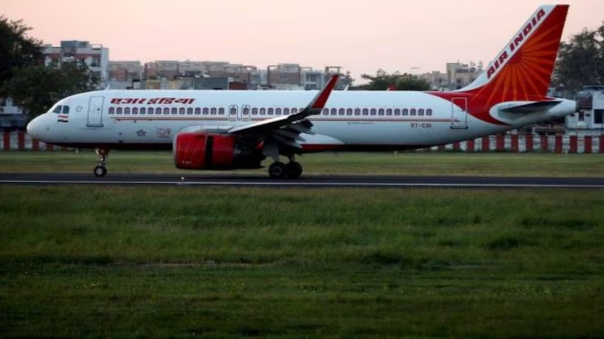 Air India temporarily halts operations to Tel Aviv due to escalating tensions in the Middle East