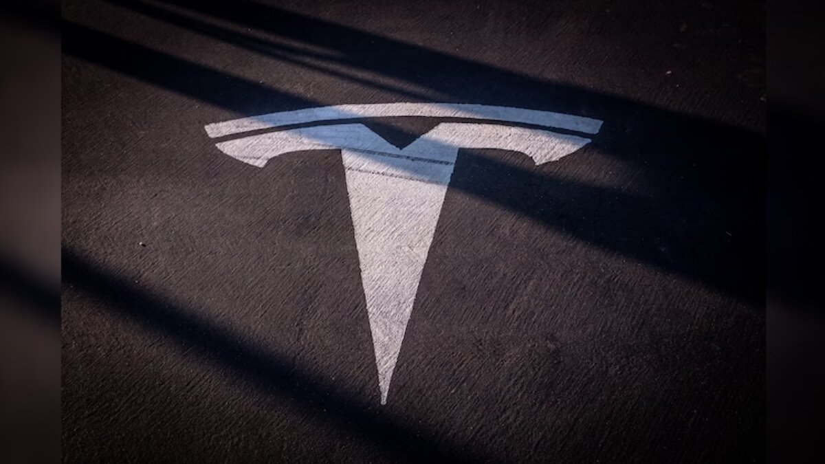 Tesla drops the cost of its Full Self-Driving software to $8,000, a threefold reduction