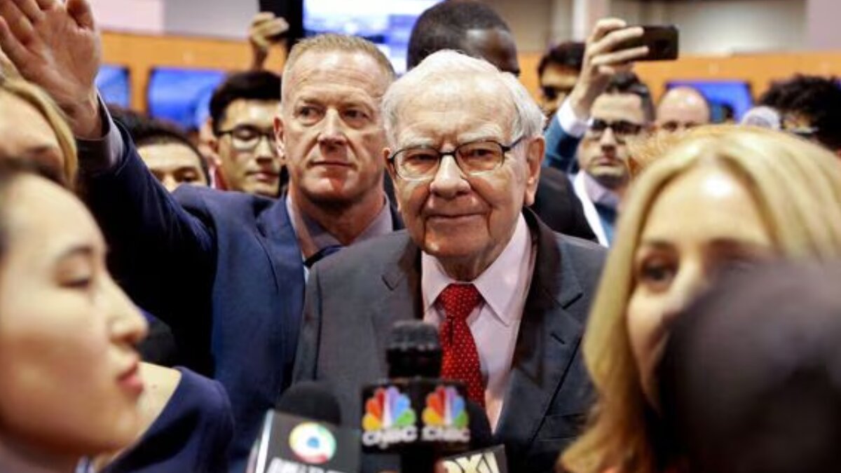 Apple stocks cut by 13% at Berkshire Hathaway, owned by Warren Buffet in Q1 outcome