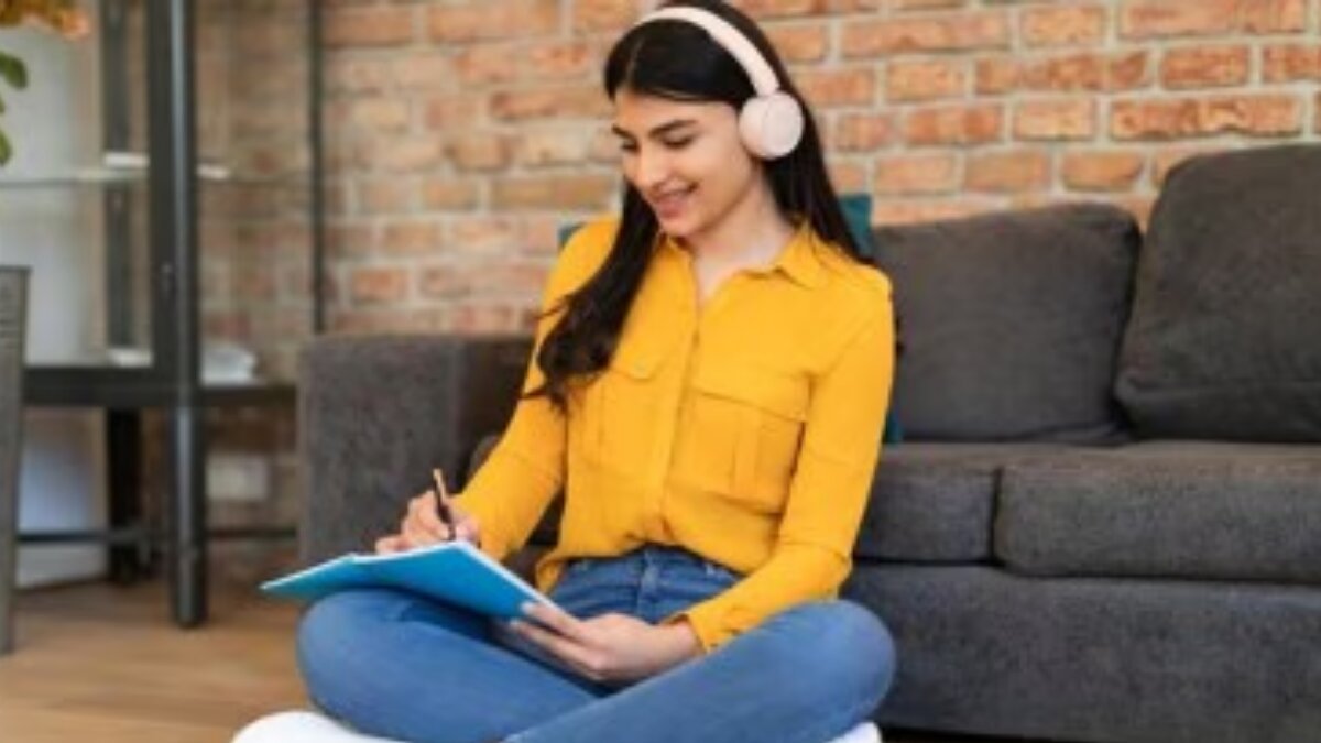 Can listening to music while studying be fruitful? Expert decodes