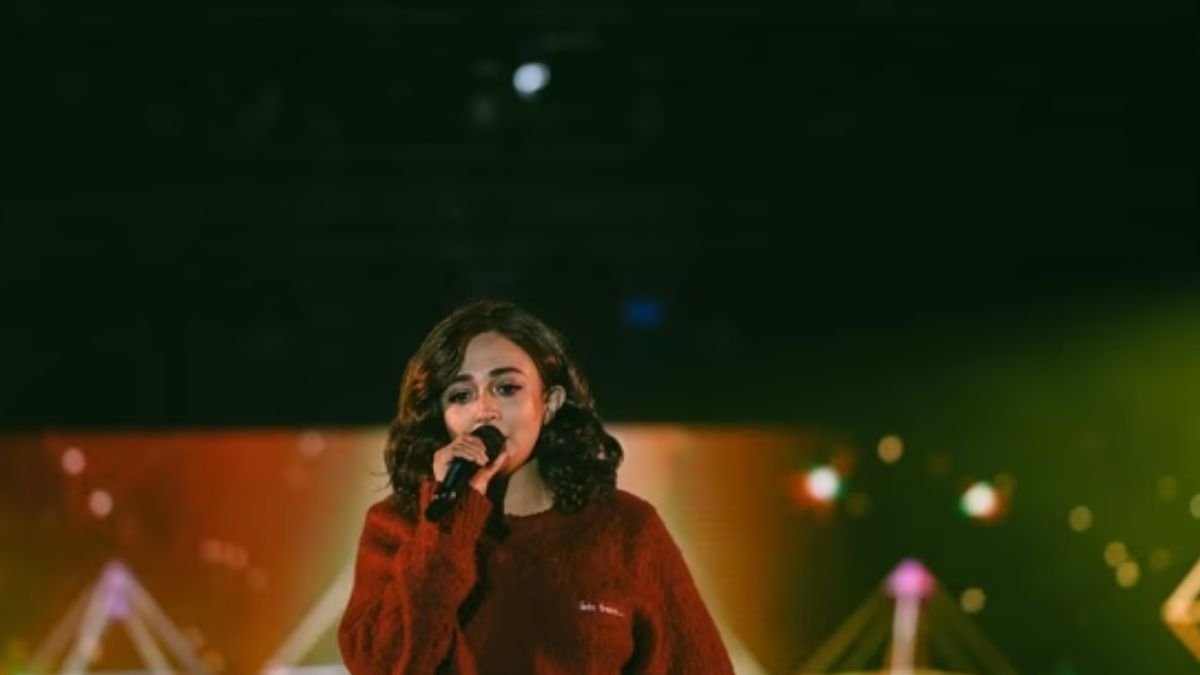 Monali Thakur discloses in a long post about sexual harassment on her team at Varanasi concert