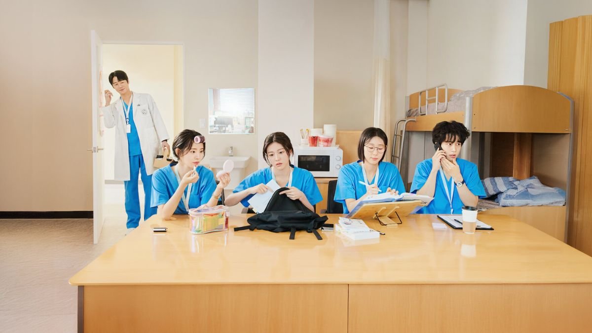 Resident Playbook: Lead character gets jibe from fans for ugly visuals