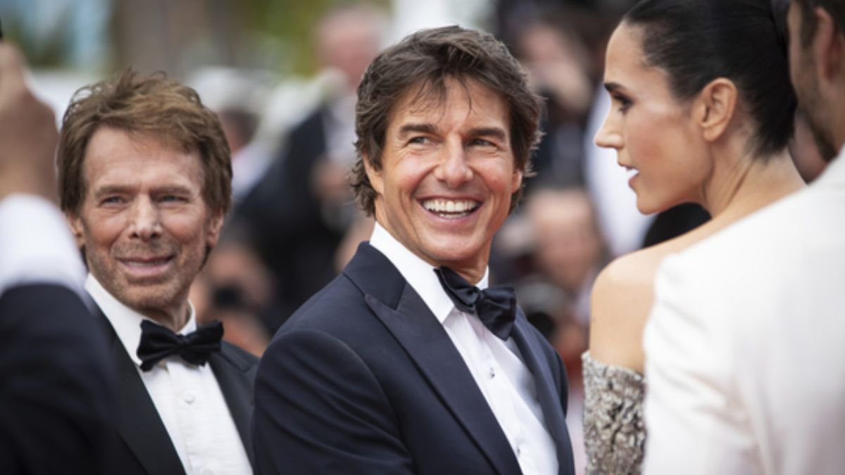 Tom Cruise to be conferred the Honorary Oscar; will the competitive win be on hold?