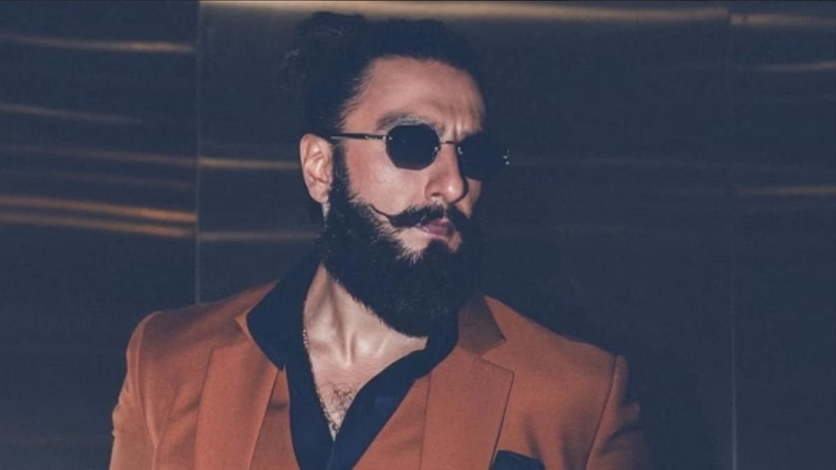 Ranveer Singh clears his entire Instagram feed; fans are left in deep concern